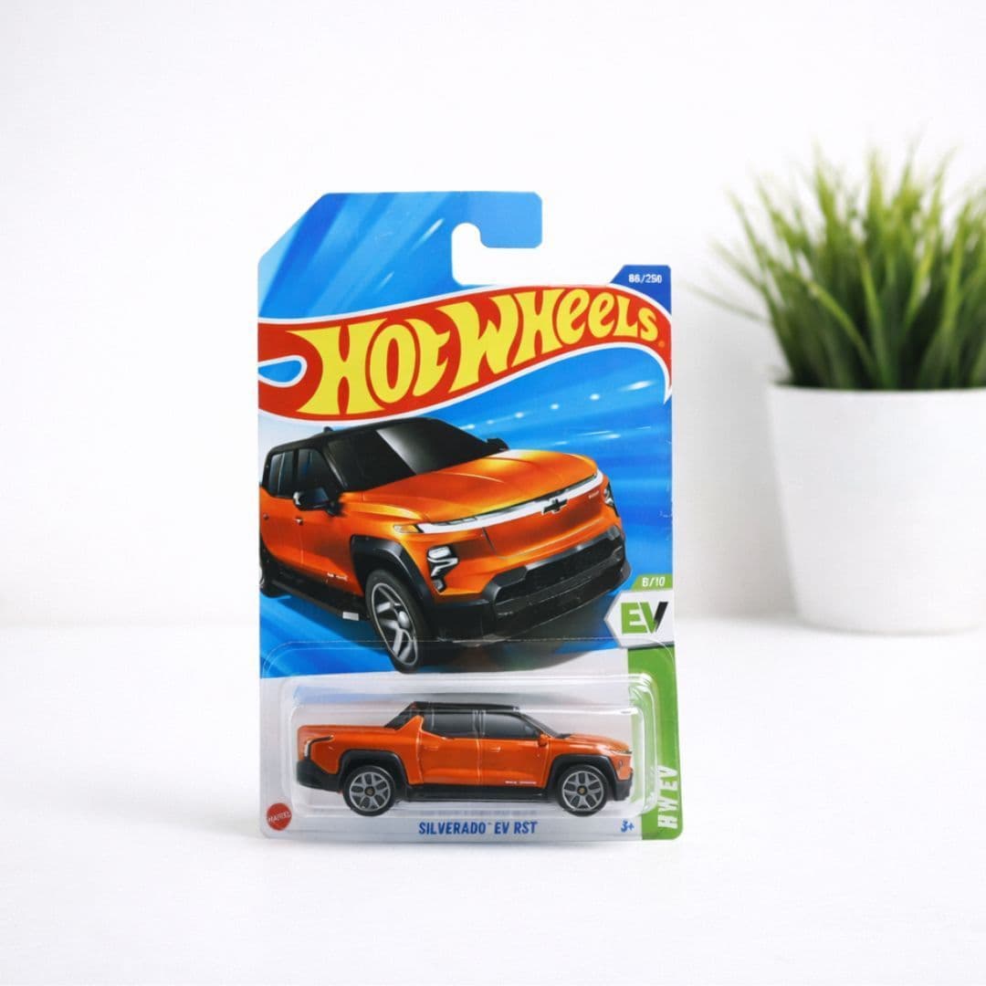Hot Wheels Chevrolet Silverado EV RST – Orange | 1:64 Scale Diecast | HW Green Speed Series | 86/250 (Imported)
